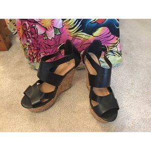 Black wedges 😎